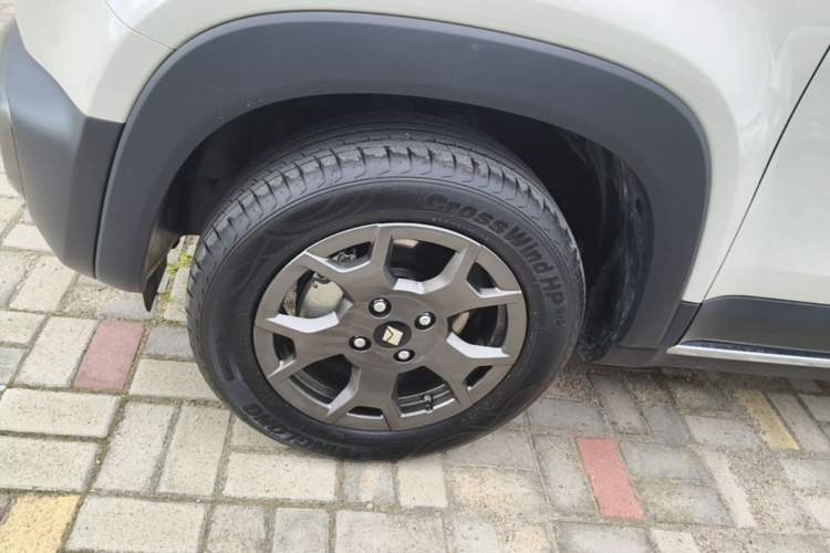 Used Baojun Spark EUV 2026 301km Flagship Edition Exterior 4
