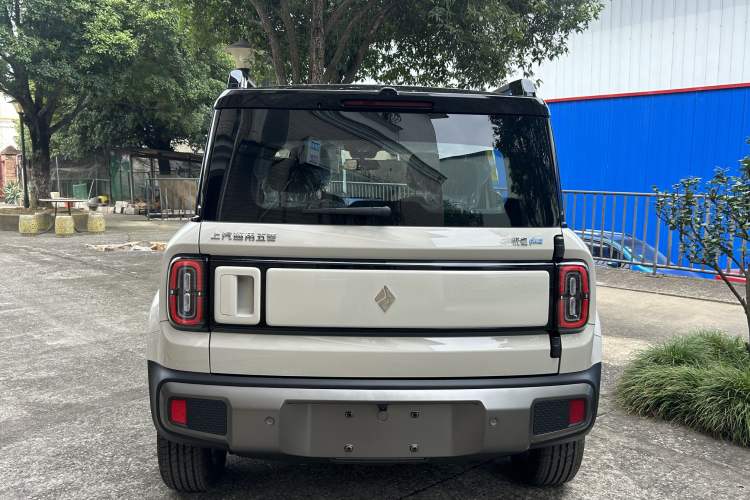 Used Baojun Spark EUV 2026 Model 401km Flagship Edition Exterior 4