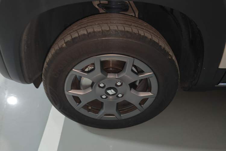 Used Baojun Spark EUV 2026 Model 501km Flagship Edition Exterior 4
