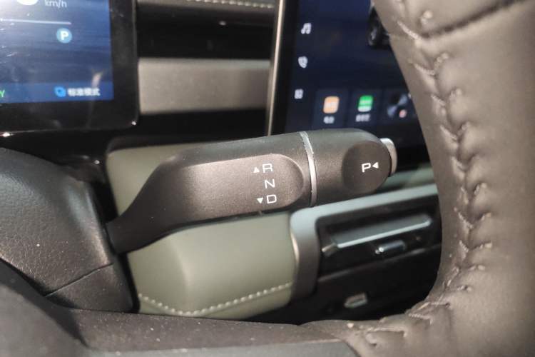 Used Baojun Spark EUV 2026 301km Flagship Edition Gear Lever