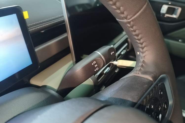 Used Baojun Spark EUV 2026 301km Flagship Edition Gear Lever