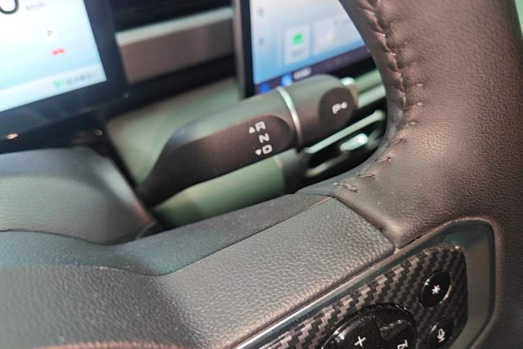 Used Baojun Spark EUV 2026 301km Flagship Edition Gear Lever