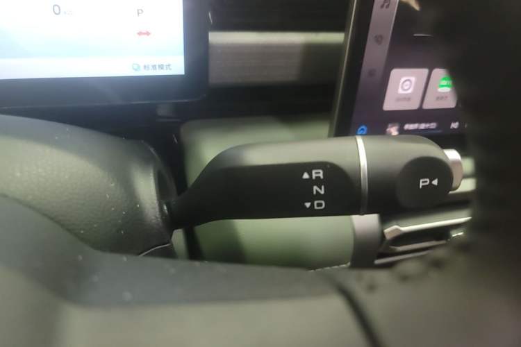 Used Baojun Spark EUV 2026 301km Flagship Edition Gear Lever