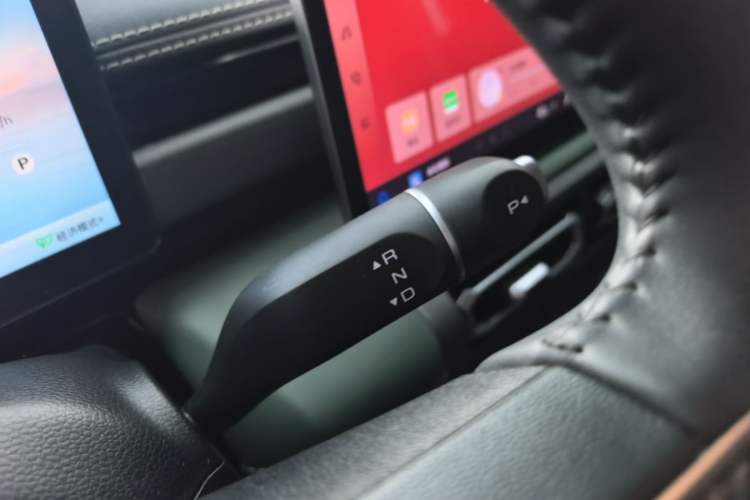 Used Baojun Spark EUV 2026 301km Flagship Edition Gear Lever