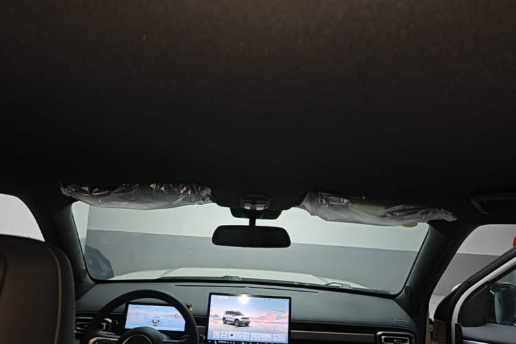 Used Baojun Spark EUV 2026 301km Flagship Edition Headliner