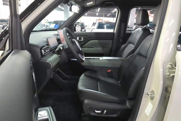 Used Baojun Spark EUV 2026 301km Flagship Edition Interior 1