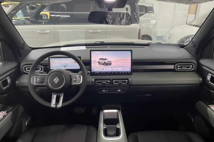 Used Baojun Spark EUV 2026 Model 401km Flagship Edition Interior 1