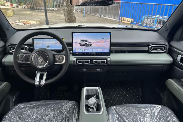 Used Baojun Spark EUV 2026 Model 401km Flagship Edition Interior 1