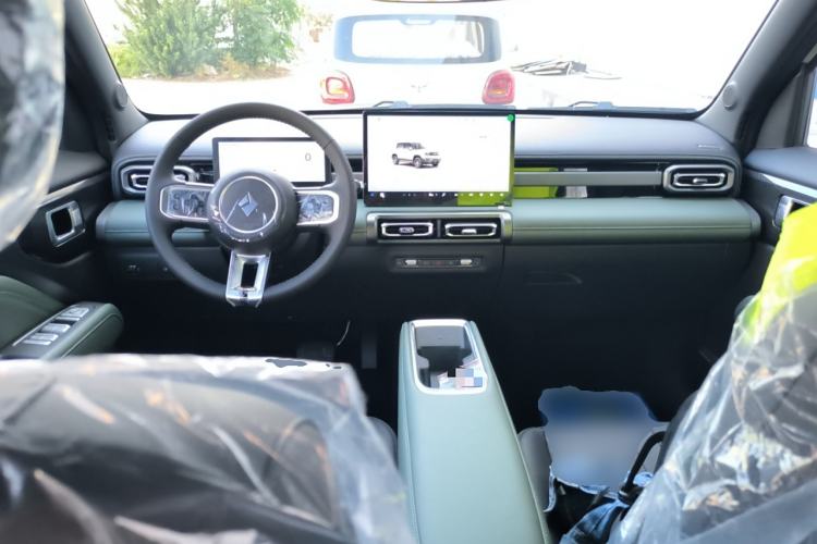 Used Baojun Spark EUV 2026 301km Flagship Edition Interior 2