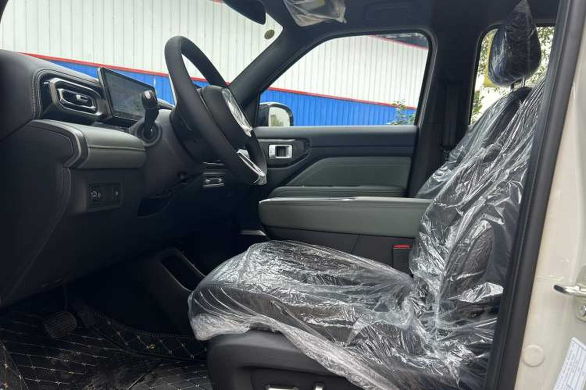 Used Baojun Spark EUV 2026 Model 401km Flagship Edition Interior 3