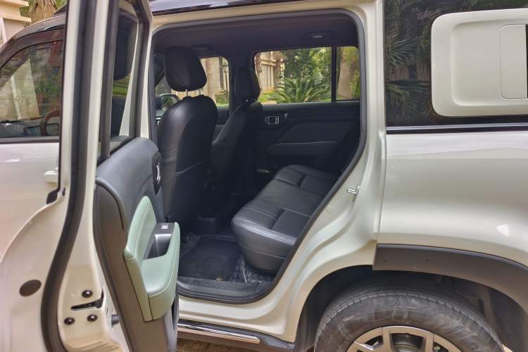Used Baojun Spark EUV 2026 301km Flagship Edition Interior 4