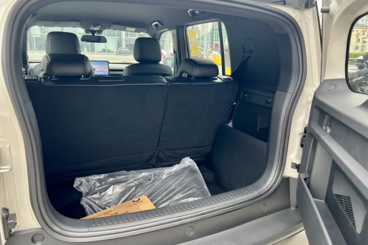 Used Baojun Spark EUV 2026 301km Flagship Edition Interior 5