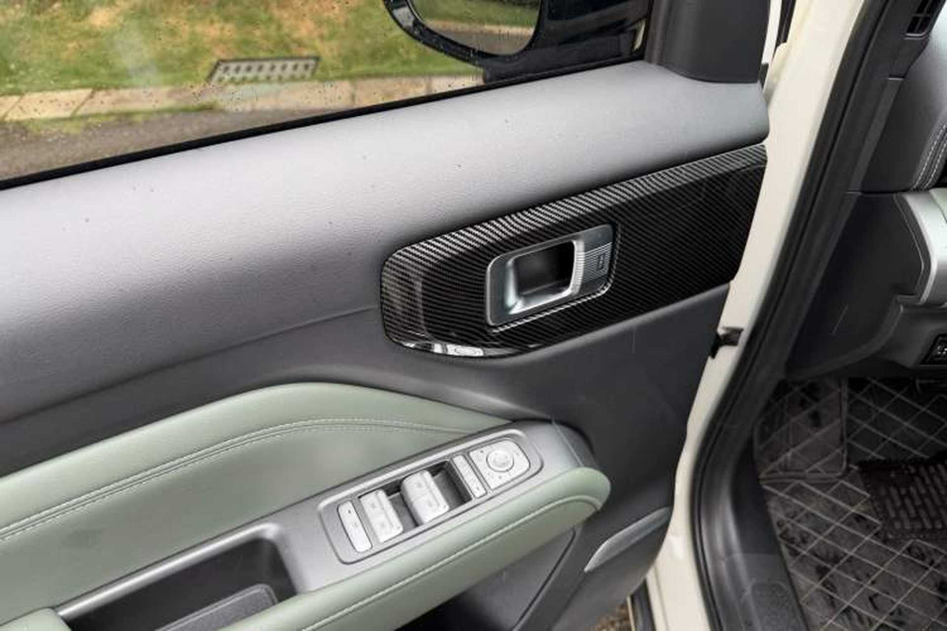 Used Baojun Spark EUV 2026 301km Flagship Edition Interior 7