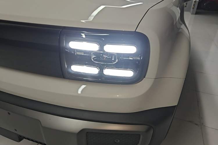Used Baojun Spark EUV 2026 301km Flagship Edition Left Front Headlight