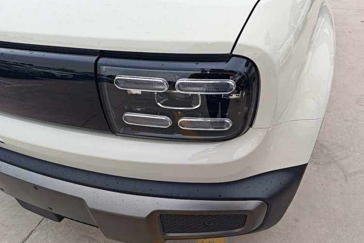 Used Baojun Spark EUV 2026 301km Flagship Edition Left Front Headlight