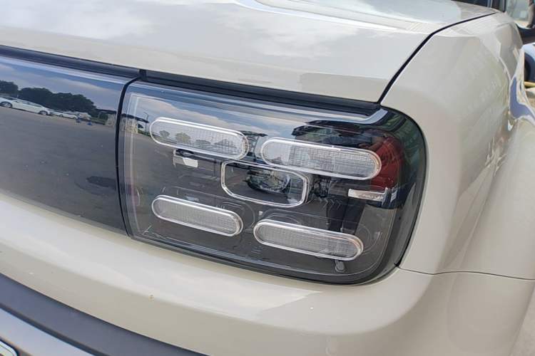 Used Baojun Spark EUV 2026 301km Flagship Edition Left Front Headlight