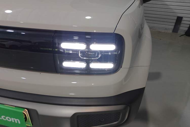 Used Baojun Spark EUV 2026 Model 501km Flagship Edition Left Front Headlight