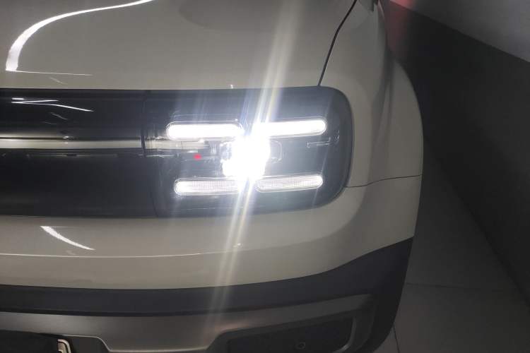 Used Baojun Spark EUV 2026 301km Flagship Edition Left Front Headlight