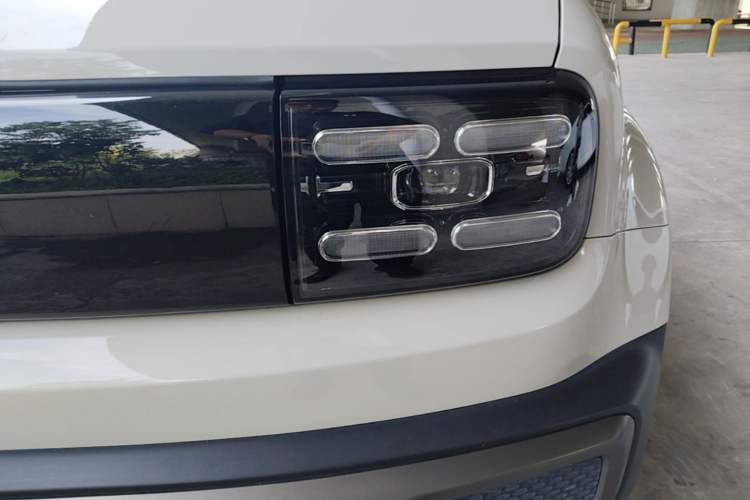 Used Baojun Spark EUV 2026 301km Flagship Edition Left Front Headlight