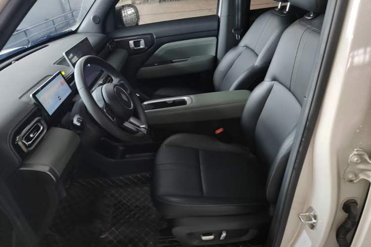 Used Baojun Spark EUV 2026 301km Flagship Edition Left Front Seat