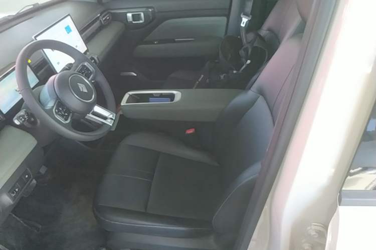 Used Baojun Spark EUV 2026 301km Flagship Edition Left Front Seat