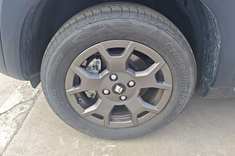 Used Baojun Spark EUV 2026 301km Flagship Edition Left Front Wheel Hub