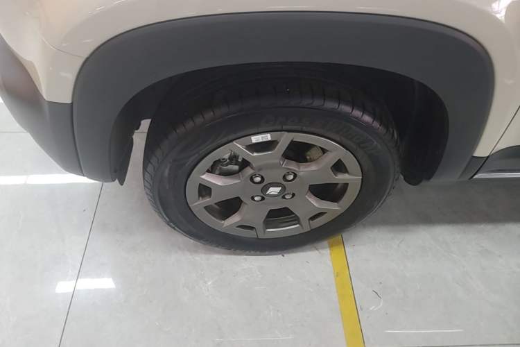 Used Baojun Spark EUV 2026 301km Flagship Edition Left Front Wheel Hub