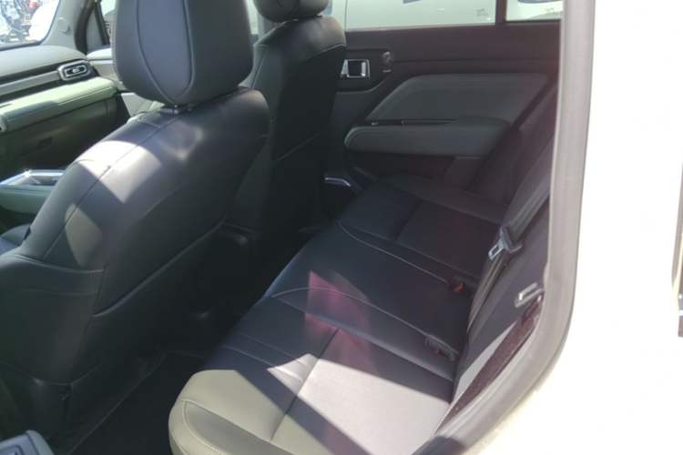 Used Baojun Spark EUV 2026 Model 501km Smart Luxury Edition Left Rear Seat
