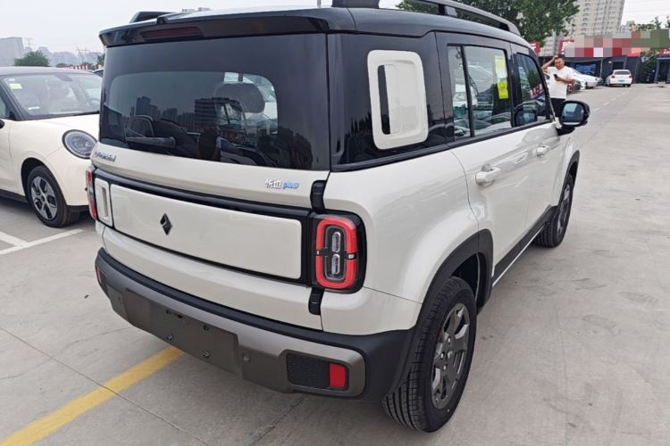 Used Baojun Spark EUV 2026 301km Flagship Edition Rear Right 45 Deg