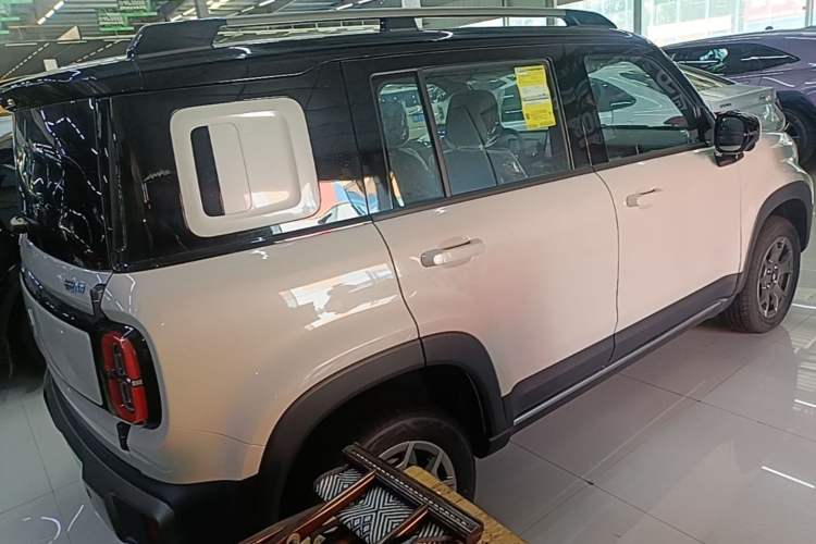 Used Baojun Spark EUV 2026 301km Flagship Edition Rear Right 45 Deg