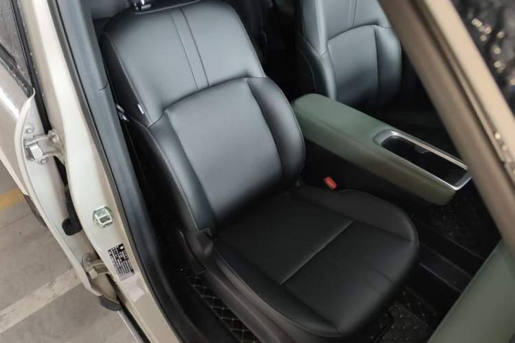 Used Baojun Spark EUV 2026 301km Flagship Edition Right Front Seat