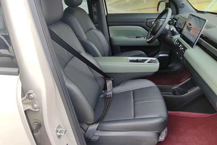 Used Baojun Spark EUV 2026 301km Flagship Edition Right Front Seat