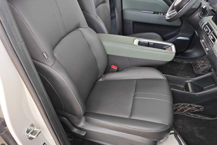Used Baojun Spark EUV 2026 301km Flagship Edition Right Front Seat