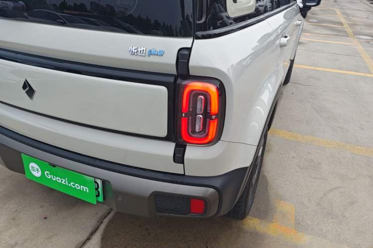 Used Baojun Spark EUV 2026 301km Flagship Edition Right Rear Taillight