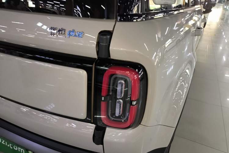 Used Baojun Spark EUV 2026 301km Flagship Edition Right Rear Taillight
