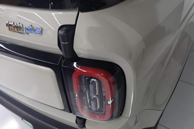 Used Baojun Spark EUV 2026 301km Flagship Edition Right Rear Taillight