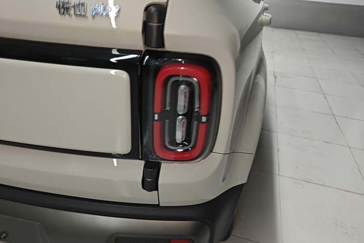 Used Baojun Spark EUV 2026 301km Flagship Edition Right Rear Taillight