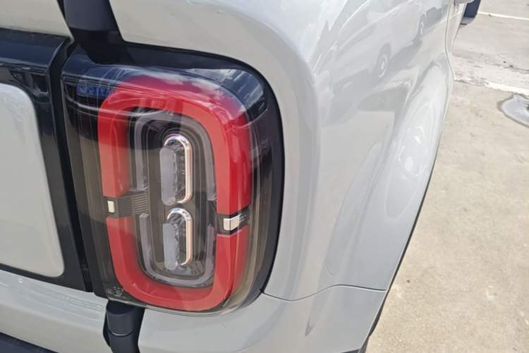 Used Baojun Spark EUV 2026 301km Flagship Edition Right Rear Taillight