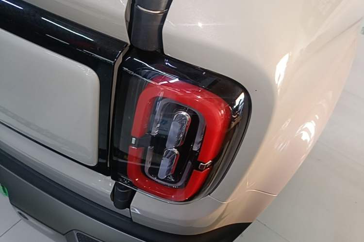 Used Baojun Spark EUV 2026 301km Flagship Edition Right Rear Taillight