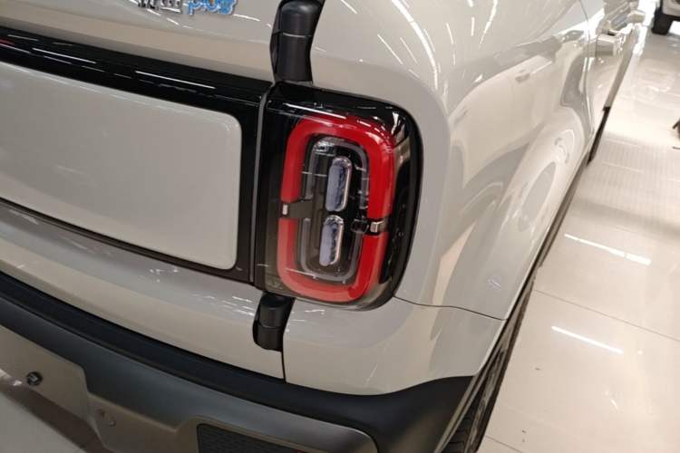 Used Baojun Spark EUV 2026 301km Flagship Edition Right Rear Taillight