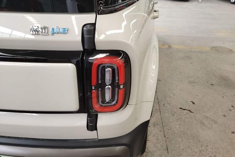 Used Baojun Spark EUV 2026 Model 401km Flagship Edition Right Rear Taillight