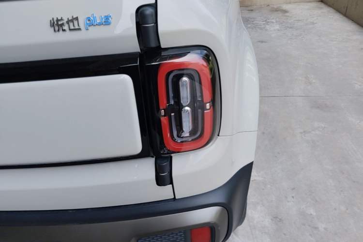 Used Baojun Spark EUV 2026 301km Flagship Edition Right Rear Taillight
