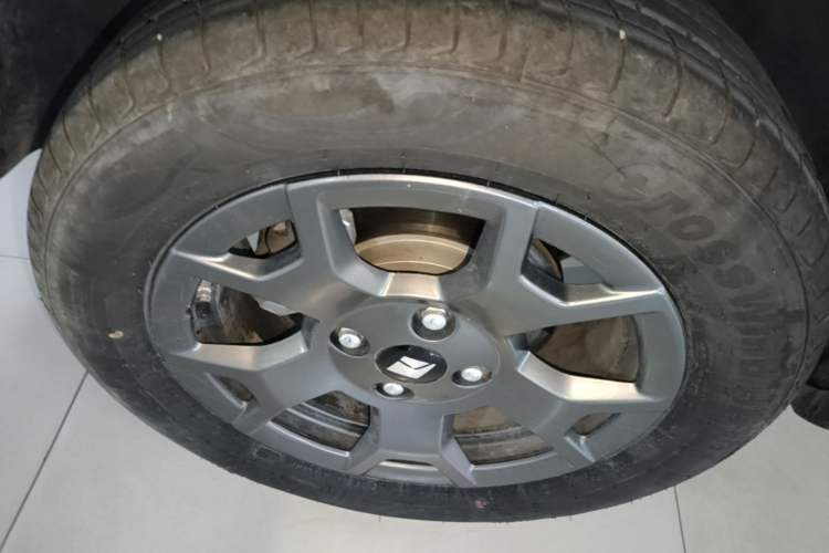 Used Baojun Spark EUV 2026 301km Flagship Edition Right Rear Wheel Hub