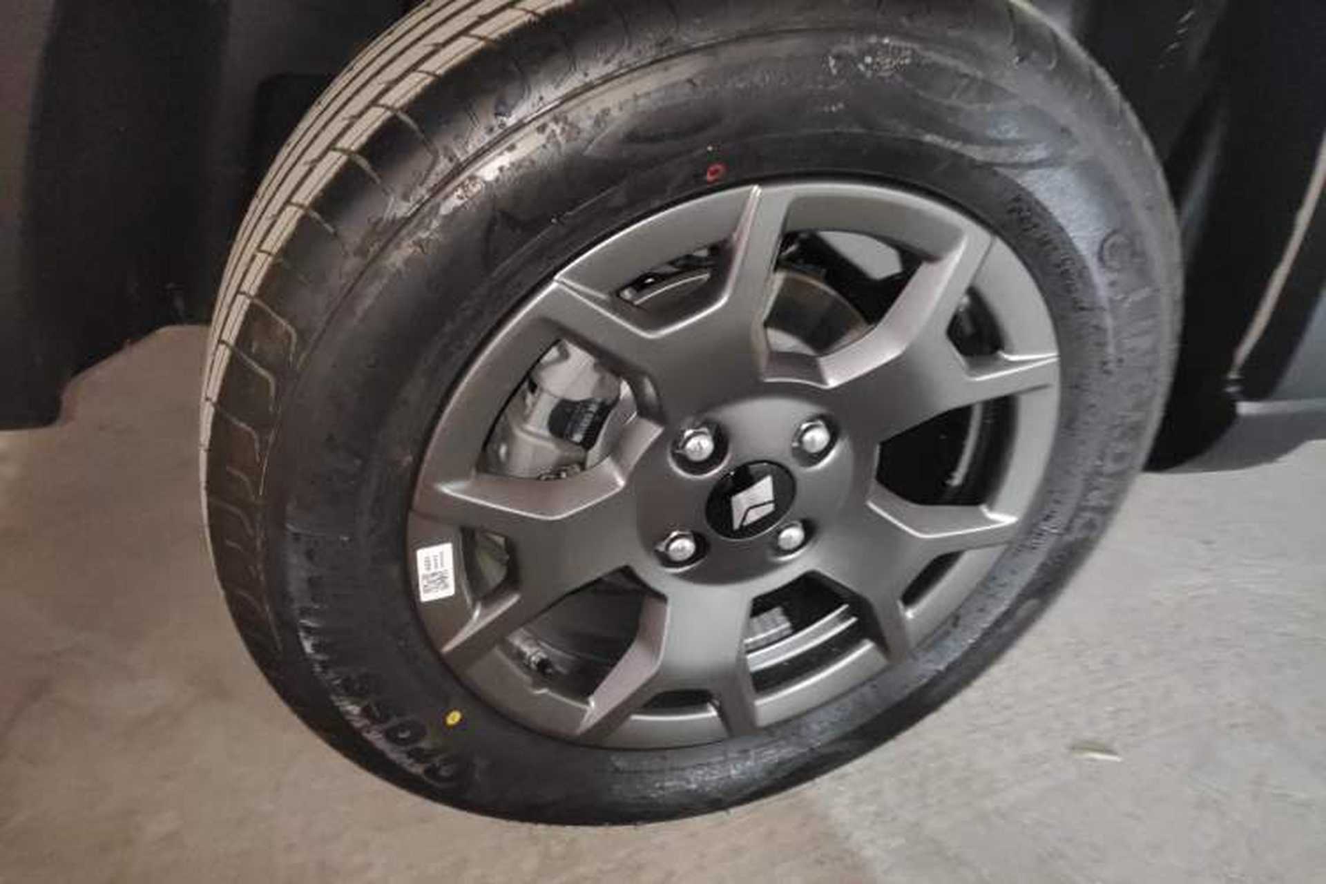 Used Baojun Spark EUV 2026 301km Flagship Edition Right Rear Wheel Hub