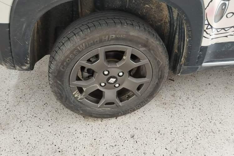 Used Baojun Spark EUV 2026 301km Flagship Edition Right Rear Wheel Hub