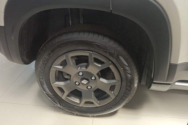 Used Baojun Spark EUV 2026 301km Flagship Edition Right Rear Wheel Hub