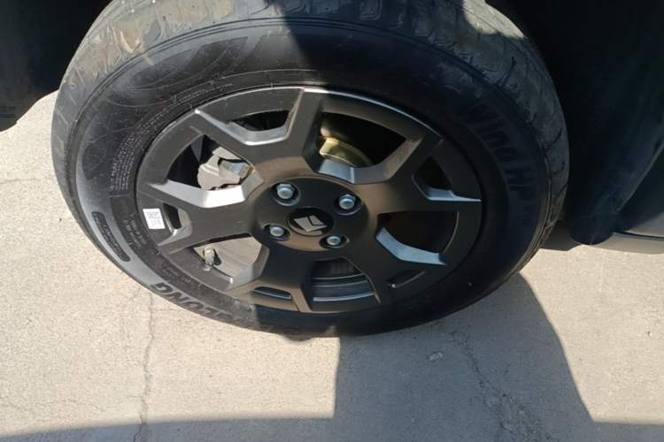 Used Baojun Spark EUV 2026 301km Flagship Edition Right Rear Wheel Hub