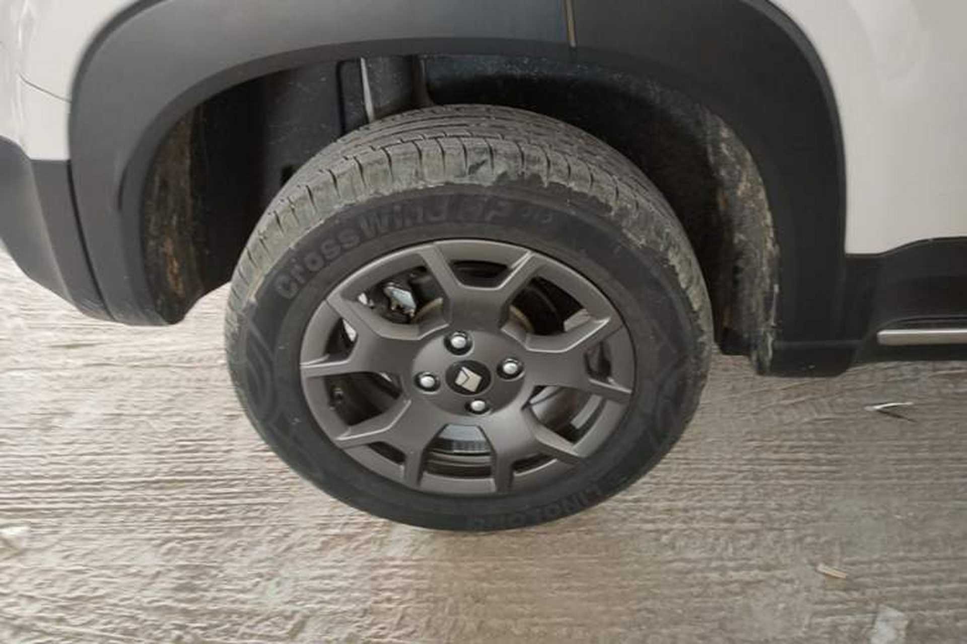 Used Baojun Spark EUV 2026 301km Flagship Edition Right Rear Wheel Hub