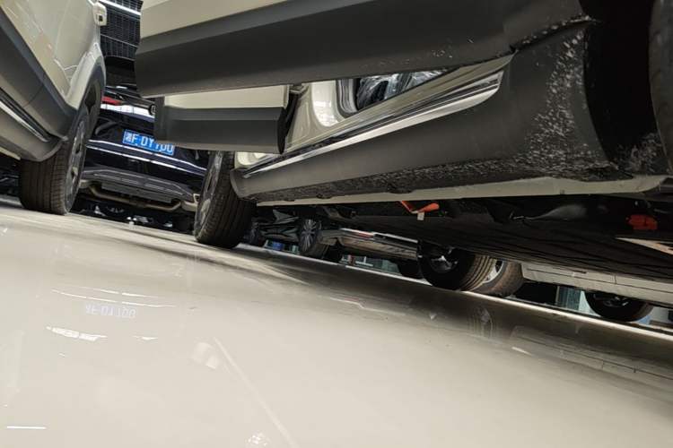 Used Baojun Spark EUV 2026 301km Flagship Edition Right Side Sill