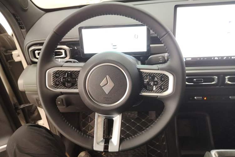 Used Baojun Spark EUV 2026 Model 401km Flagship Edition Steering Wheel